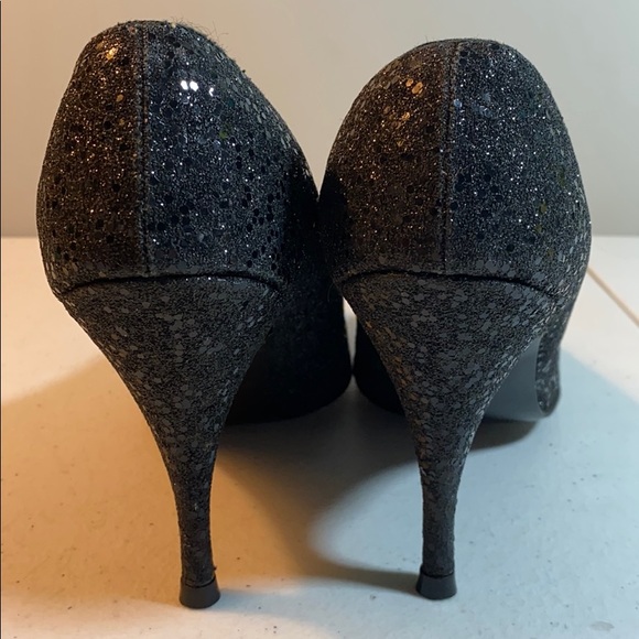 Vogue House sparkle heeled shoes - Picture 3 of 8